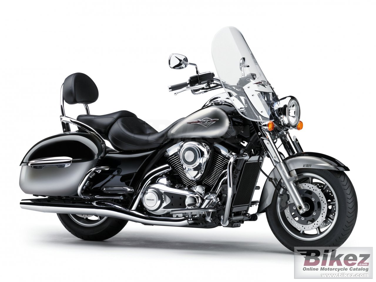 Big Kawasaki vn 1700 classic tourer picture and wallpaper from Bikez.com